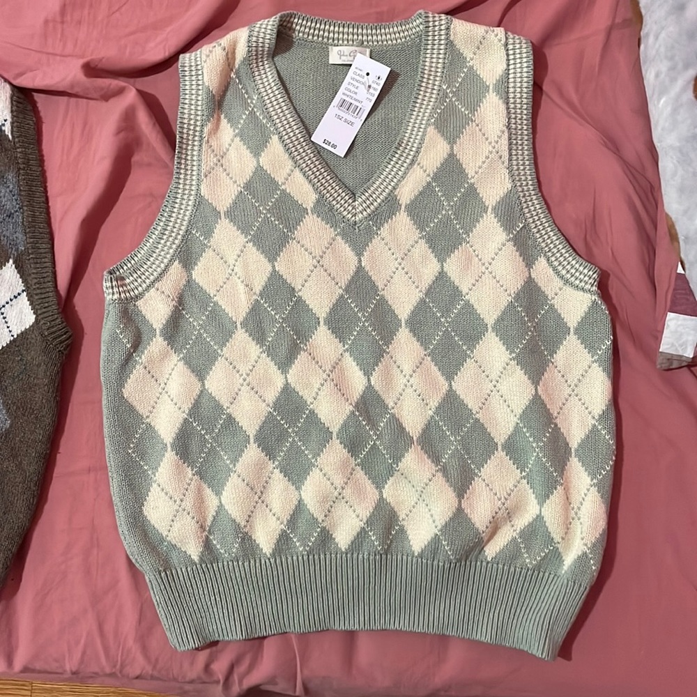 Brandy Melville light green vest NWT